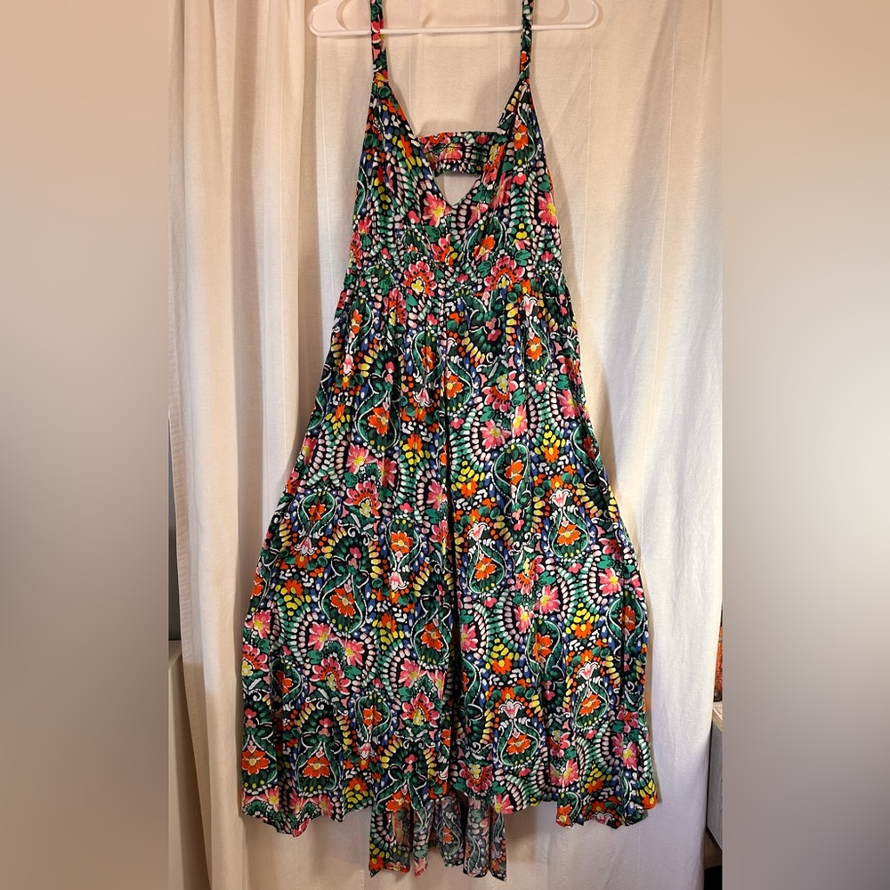Old Navy floral dress with back cut out